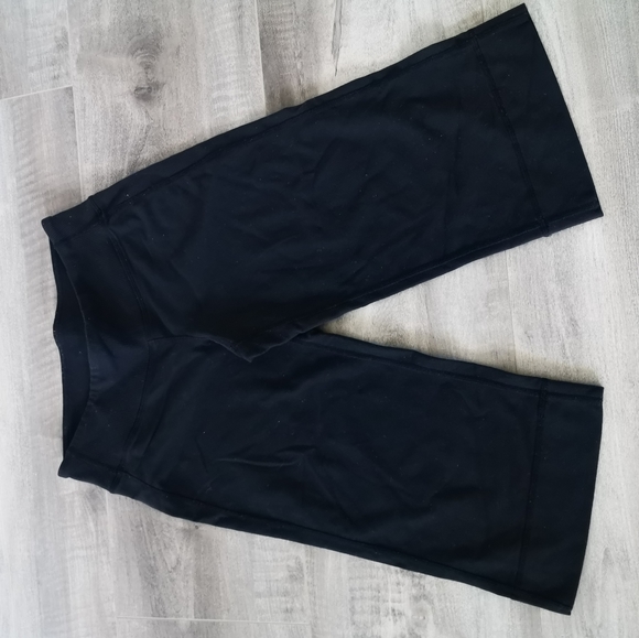 Lululemon Cropped pants - Picture 3 of 3